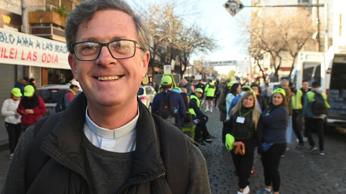 Jorge Garca Cuerva arzobispo de Buenos Aires se sum a la peregrinacin Foto Pepe Mateos