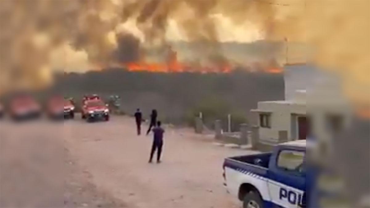 El fuego es muy activo el fuego entre Carlos Paz y San Antonio de Arredondo Foto X