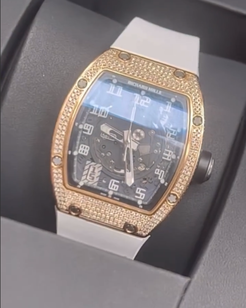 Lewis Hamilton lució otro reloj increíble