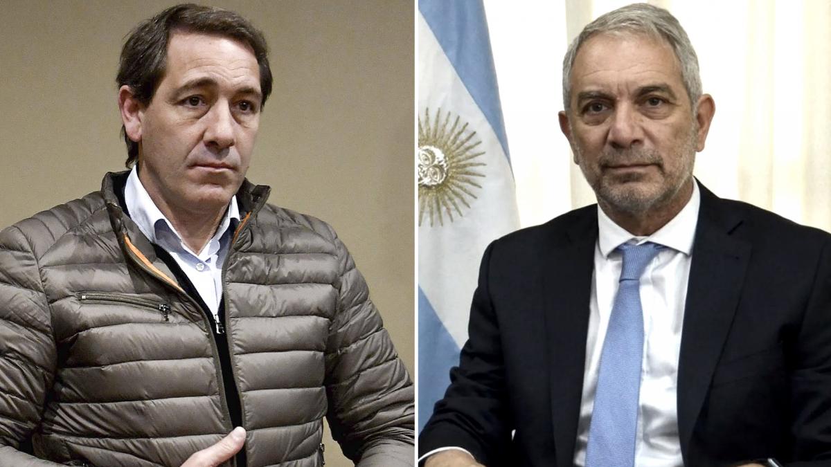 A pesar de que el ministro de Justicia Julio Alak sac una leve ventaja en el escrutinio provisorio el actual intendente Julio Garro tambin se proclam ganador