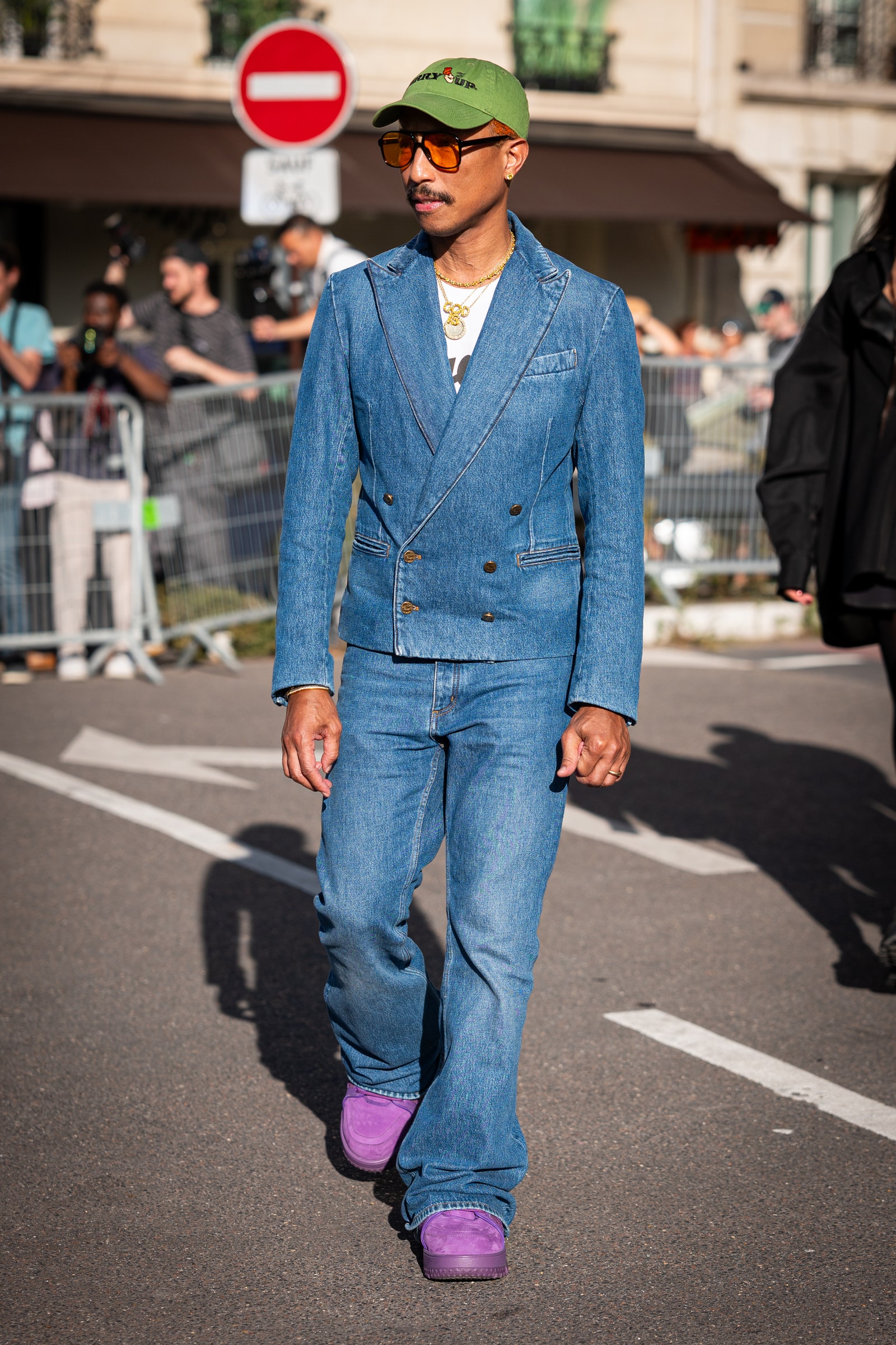 Pharrell en el desfile Sacai Primavera/Verano 2024