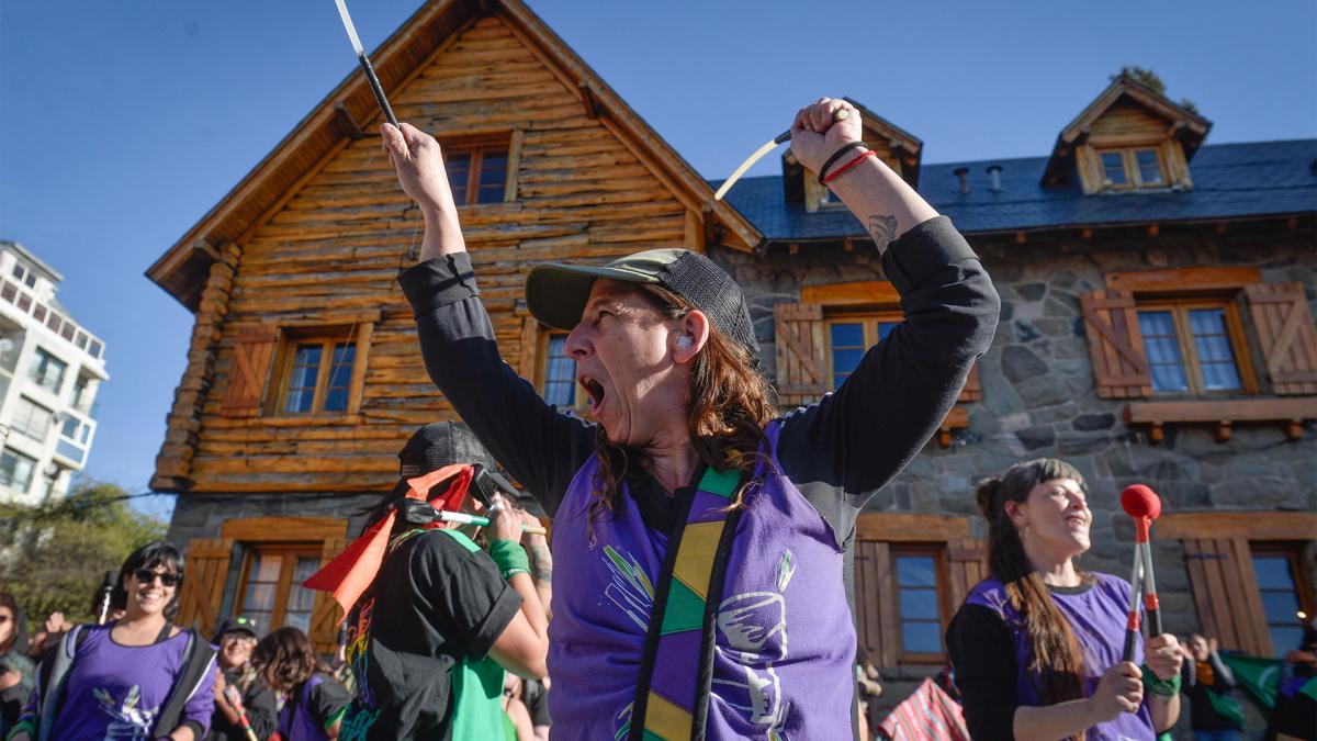 La candidata del FITU particip en el Encuentro Plurinacional de mujeres realizado este fin de semana en Bariloche Foto Alejandra bartoliche