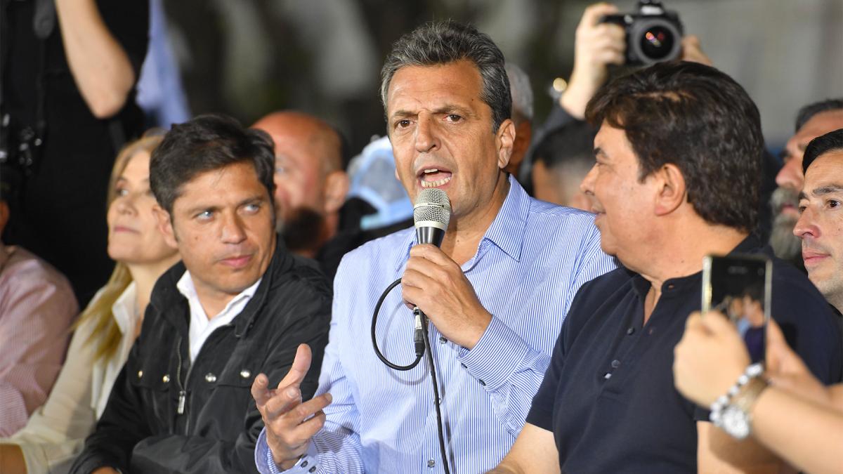 A 75 kilmetros de Cauelas Sergio Massa y su tropa se iban a reencontrar en la ciudad de Roque Prez en lo que iba a marcar el inicio de una nueva etapa Foto Enrique Garca Medina