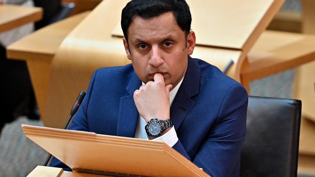 Anas Sarwar lider del Partido Laborista en Escocia predijo un cambio fundamental en la poltica escocesa Foto AFP