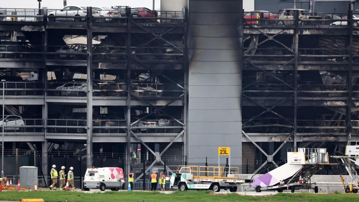 Incendio en el Aeropuerto de Londres Luton Foto AFP