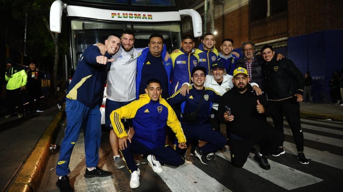 Los hinchas en la Bombonera viajan con toda la ilusin de traerse la sptima Foto Osvaldo Fantn