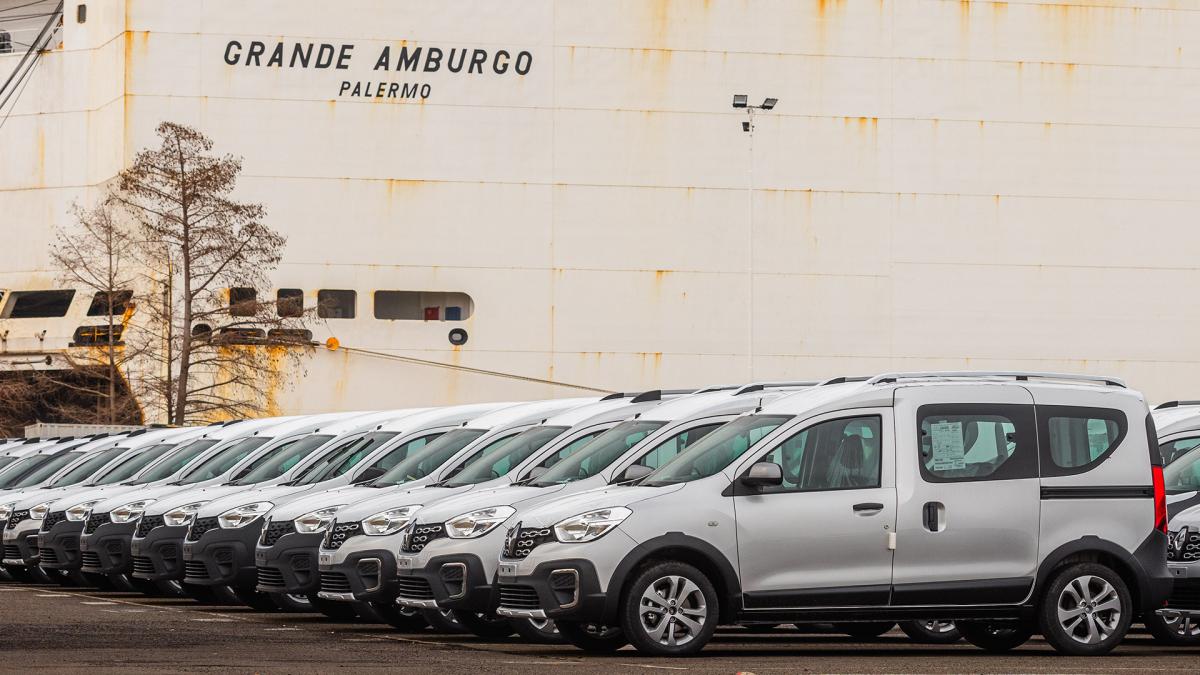 Paragolpes de polmero en la industria automotriz Foto Prensa 