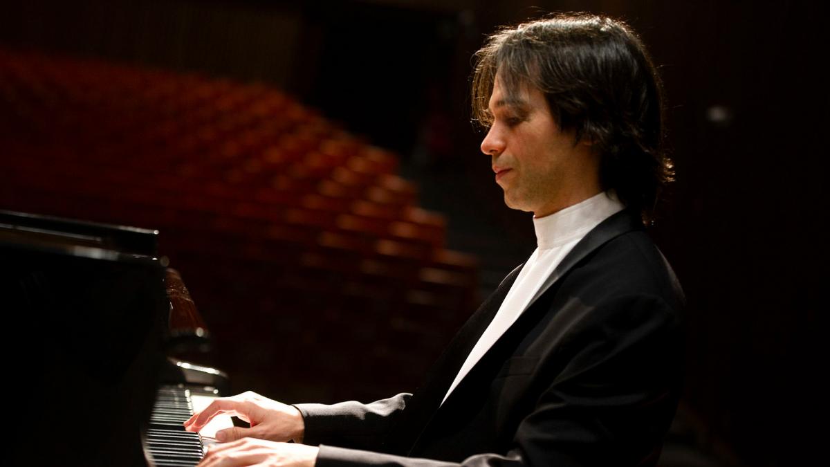 Sera una noche solo con el piano de Lavandera en el escenario Foto Lara Sartor