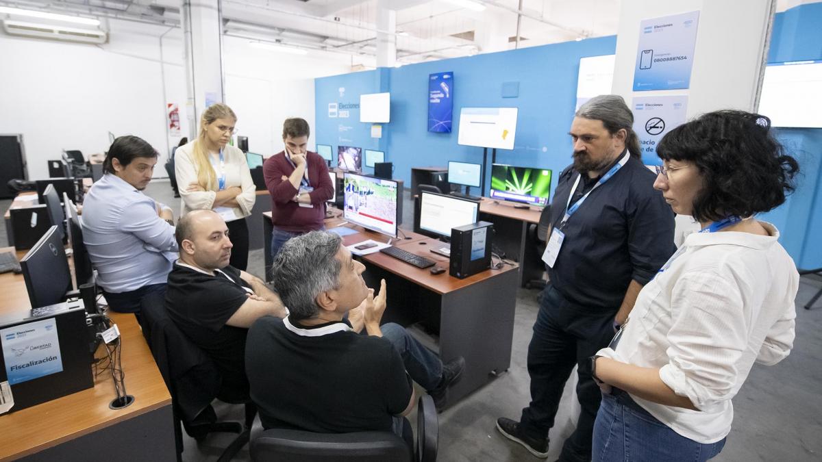 Apoderados y responsables informticos de las dos fuerzas polticas participaron de la prueba Foto Prensa