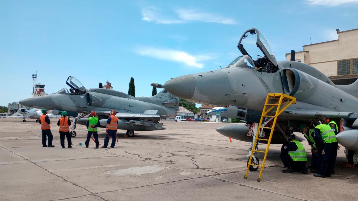 Aviones A4AR brindarn seguridad en el espacio areo Foto Prensa