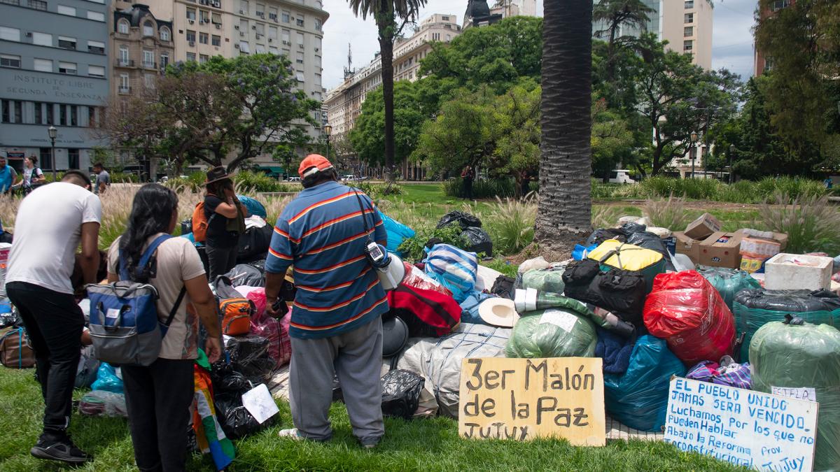 La Polica de la Ciudad el Espacio Pblico e Higiene Urbana y operadores del BAP levantaron el asentamiento Foto Eliana Obregn