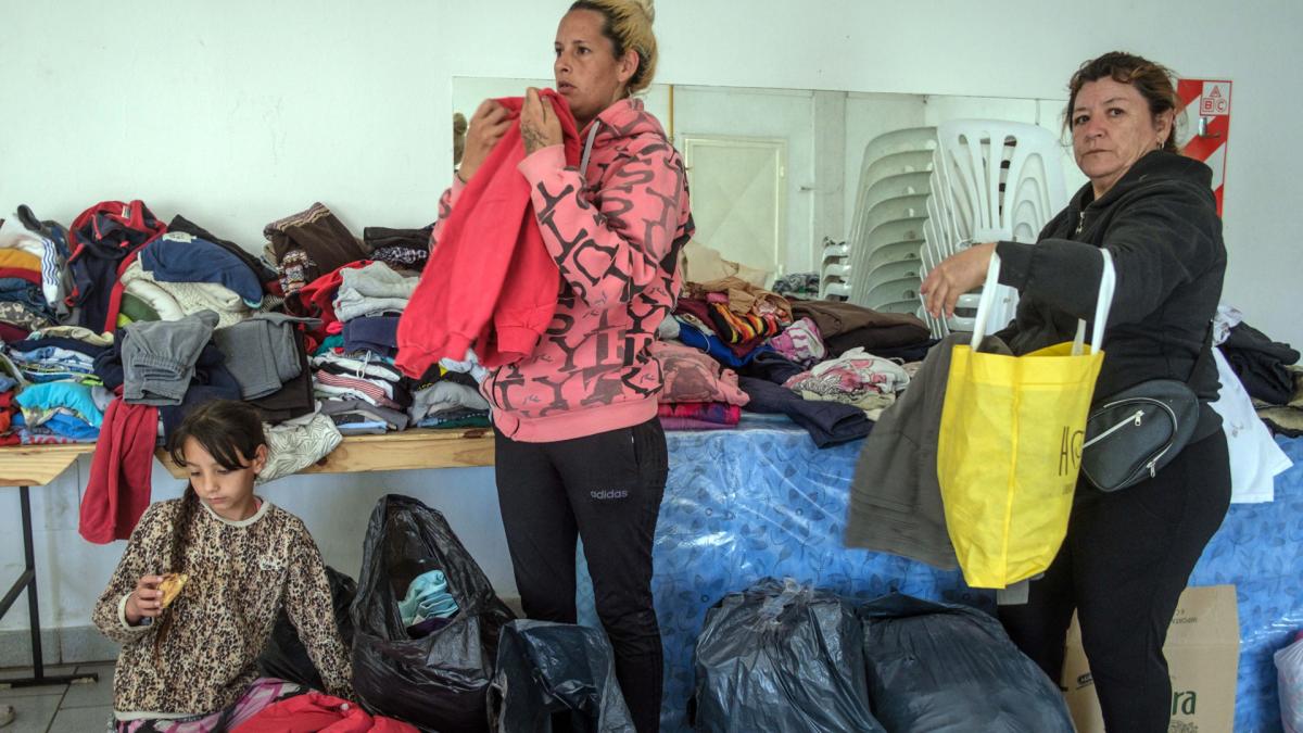 Susbielles destac la solidaridad de los bahienses para los vecinos afectados por el temporal Foto Diego izquierdo