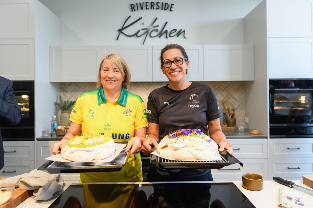 En 2019, los entrenadores de las selecciones nacionales de netball de Australia y Nueva Zelanda se enfrentaron en un torneo de pavlova. 