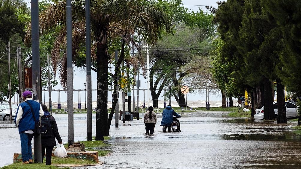 Se esperan fuertes crecidas en el Ro de la Plata y hay alertas por posibles inundaciones en las zonas ribereas de CABA y el AMBA