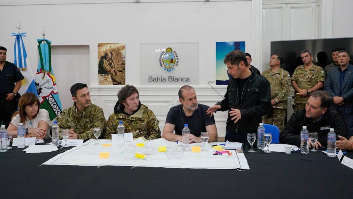 Kicillof habla ante Milei en Baha Blanca tras el temporal Foto Prensa