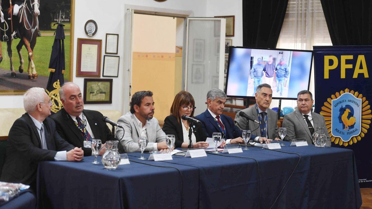 La ministra de Seguridad de la Nacin Patricia Bullrich revel los detalles de la investigacin en una conferencia de prensa Foto Alejandro Santa Cruz 