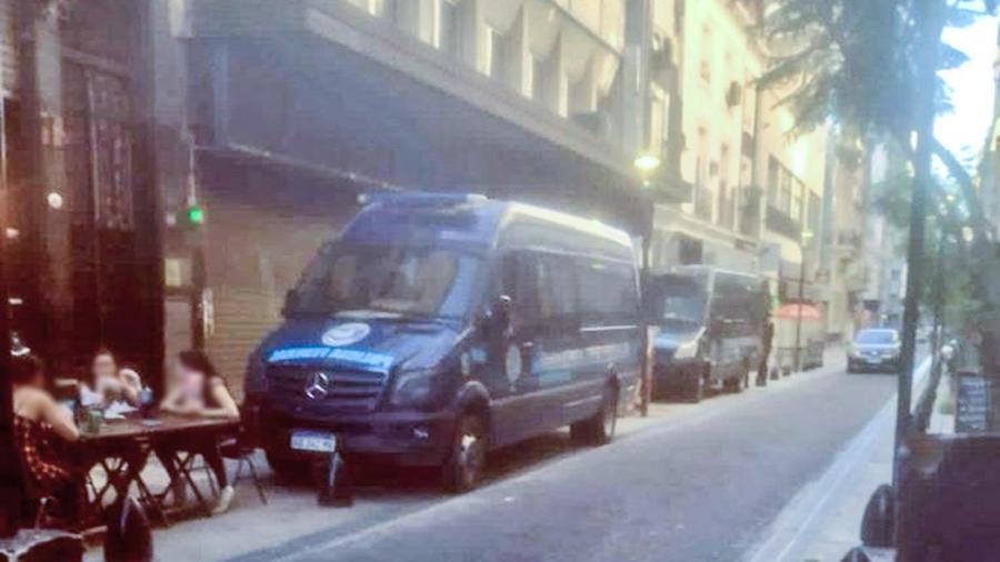 Efectivos policiales tambin en Radio Nacional