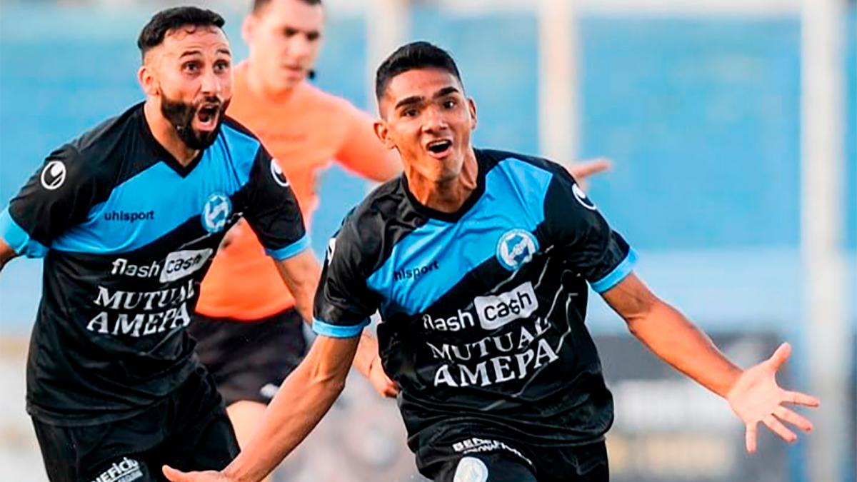 Portillo festejando un gol en San Carlos Foto Instagram samuelportillogo