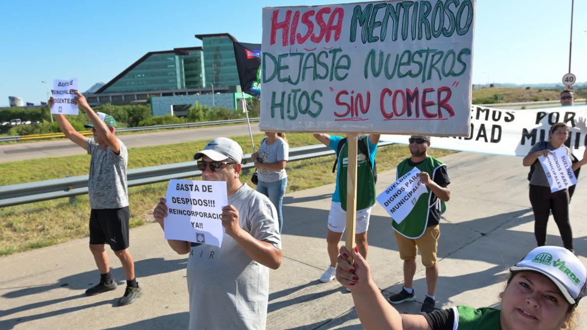 ATE San Luis realiz un corte de ruta y una concentracin frente al municipio 