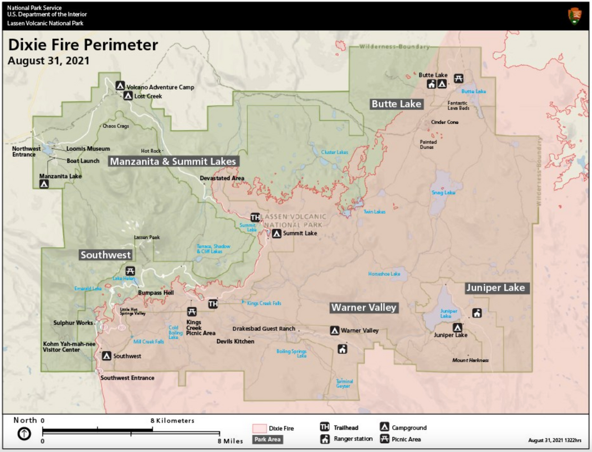 El alcance de la devastación del incendio Dixie (en rosa) en el Parque Nacional Volcánico Lassen al 31 de agosto de 2021.