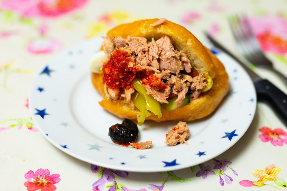 Chez Bob de Tunis sirve magníficos sándwiches y refrigerios al estilo tunecino en un ambiente sin lujos.