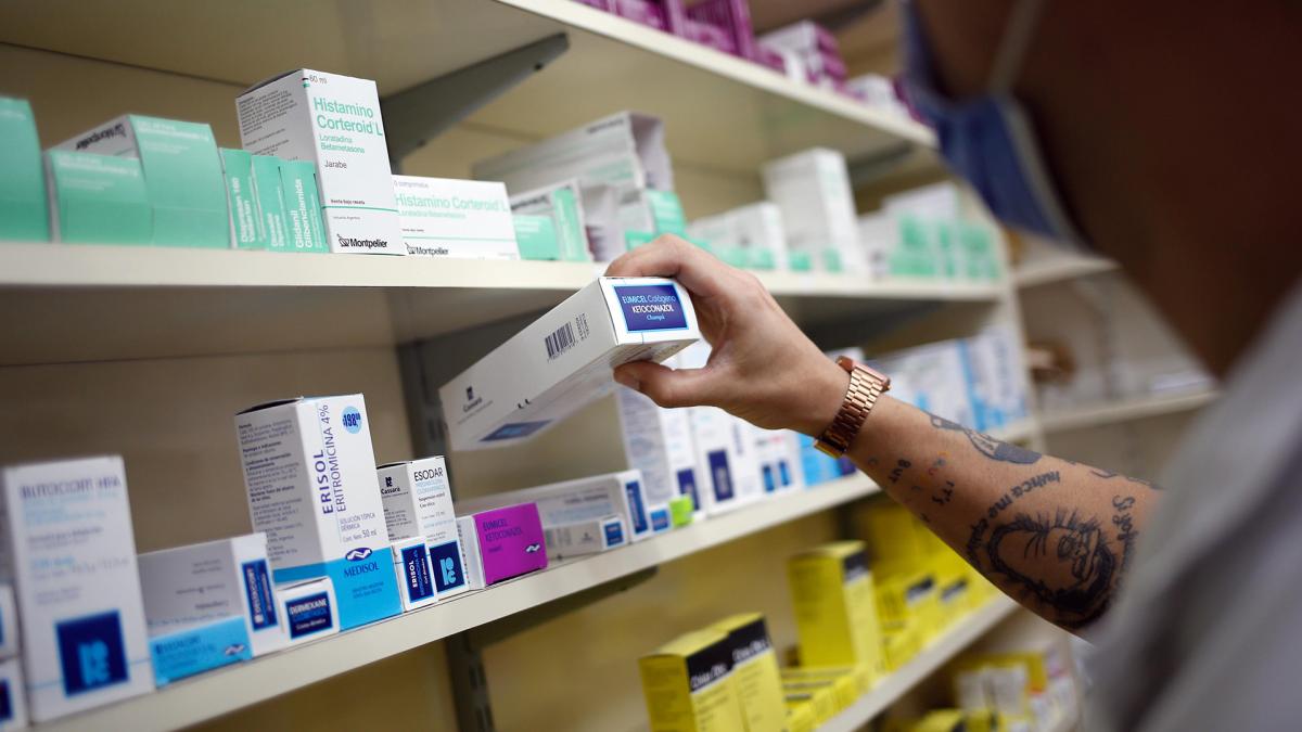 El decreto 63 avanza en la reglamentacin de los artculos vinculados a la prescripcin de medicamentos y su comercializacin establecidos por el DNU 70 Foto Archivo 