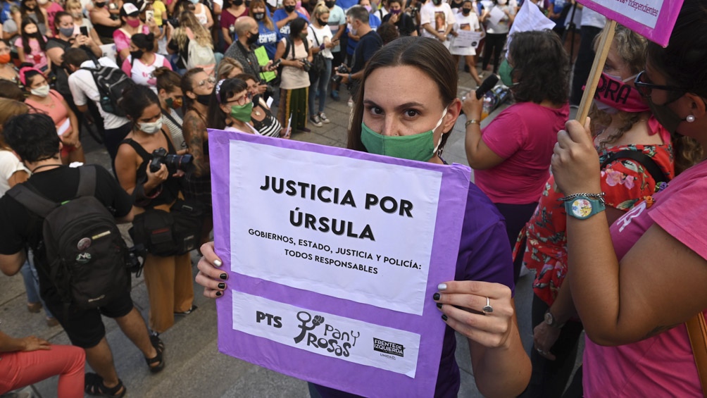 Familiares y amigos piden justicia por Ursula Bahillo