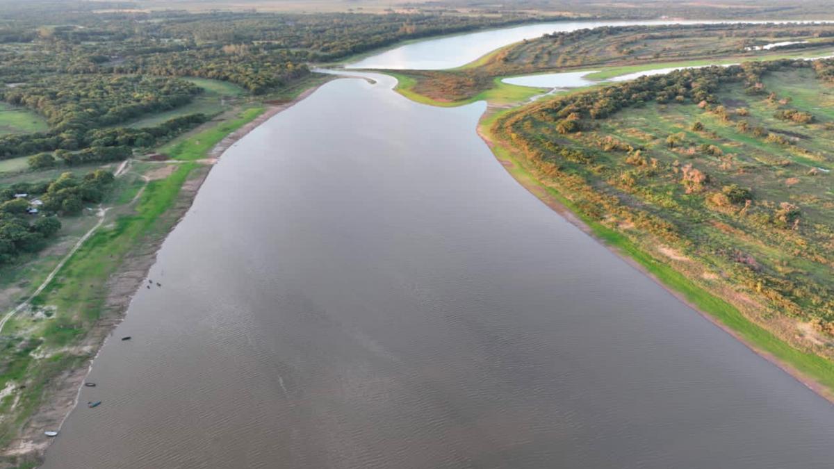 El escenario donde los participantes buscarn a la pieza de corvina de ro ms grande es una laguna originada por un meandro abandonado del ro Paraguay Foto Prensa