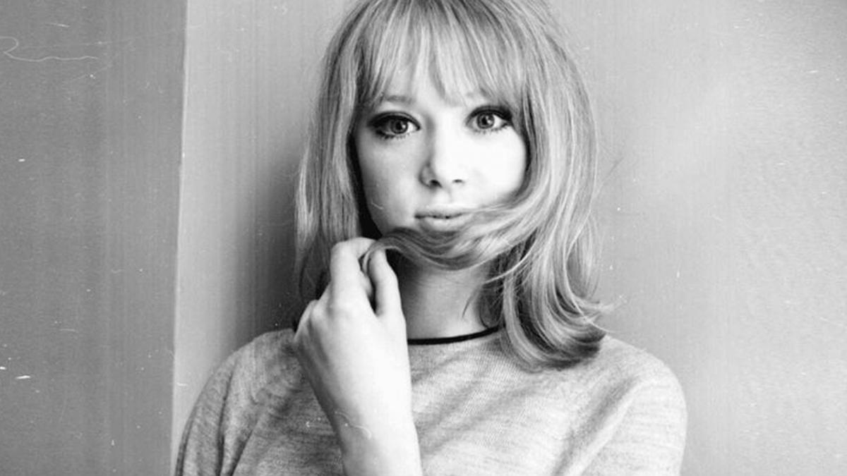 Pattie Boyd una exitosa modelo en el Swinging London conoci a su futuro esposo George Harrison en el set de la pelcula de los Beatles de 1964 A Hard Days night