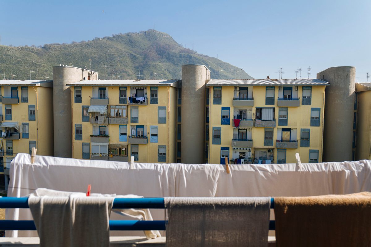 Los residentes fueron reubicados en nuevas viviendas en Toiano, en las colinas que rodean Pozzuoli.