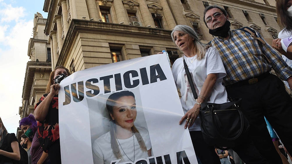 Familiares y amigos piden justicia por Ursula Bahillo