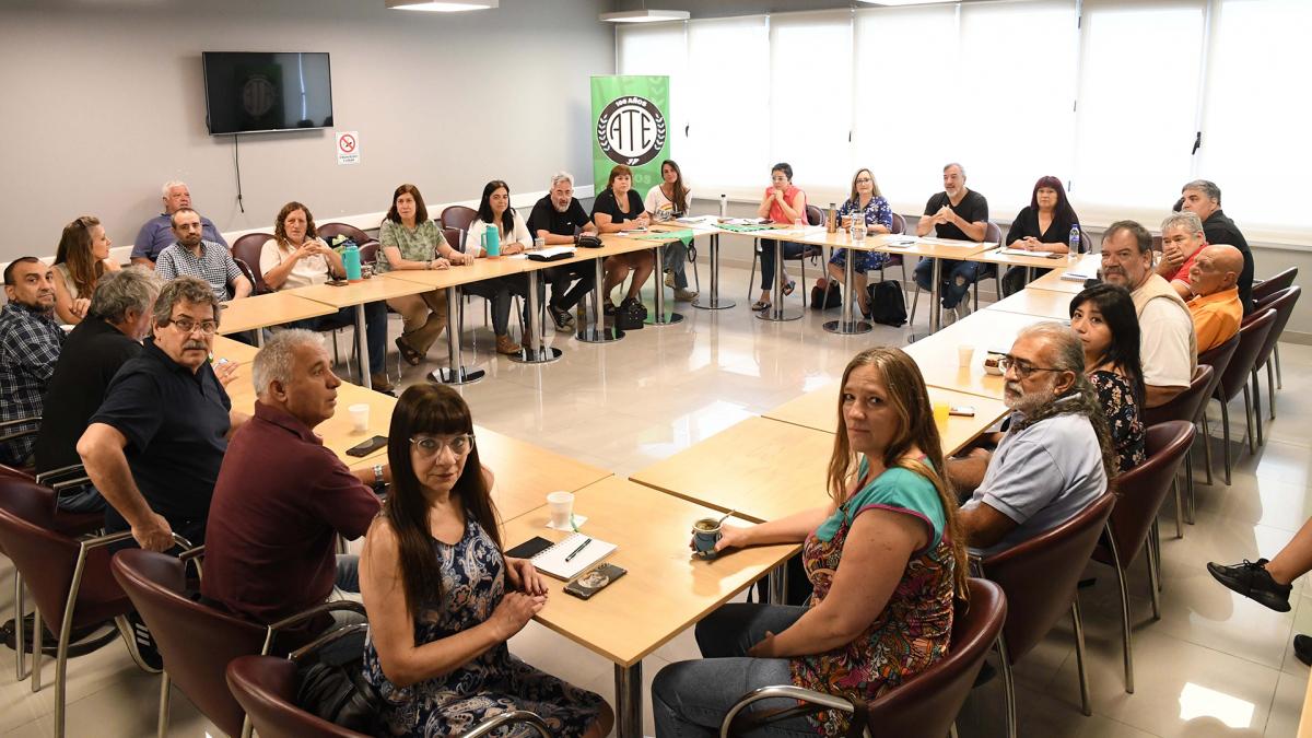 El Frente de Sindicatos Estatales se rene para evaluar posibles medidas de fuerza Foto Nacho Snchez