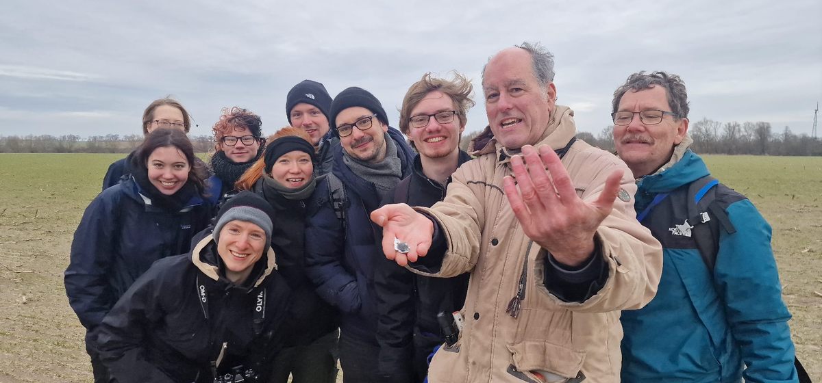 Una comunidad de cazadores de meteoritos voló rápidamente a Berlín para encontrar trozos de roca espacial.