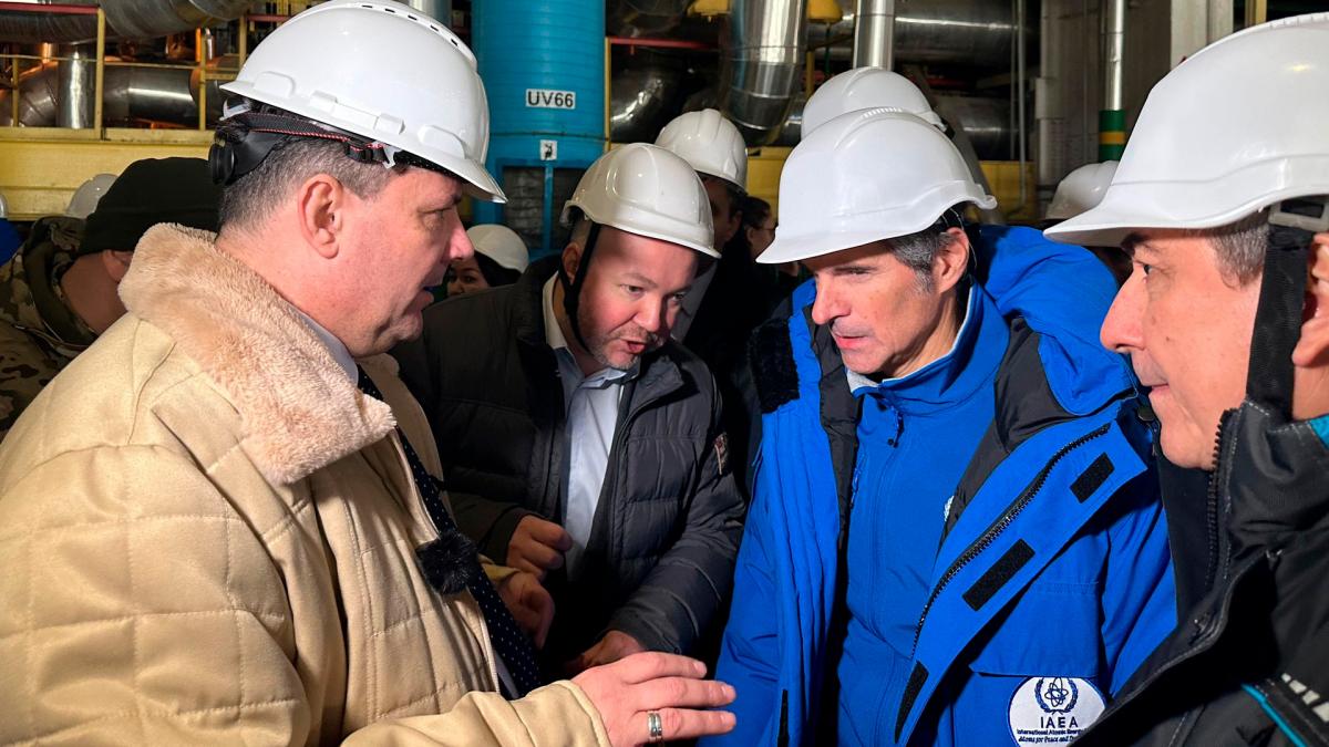 El OIEA aboga por establecer una zona de proteccin en la planta nuclear Foto X rafaelmgrossi 