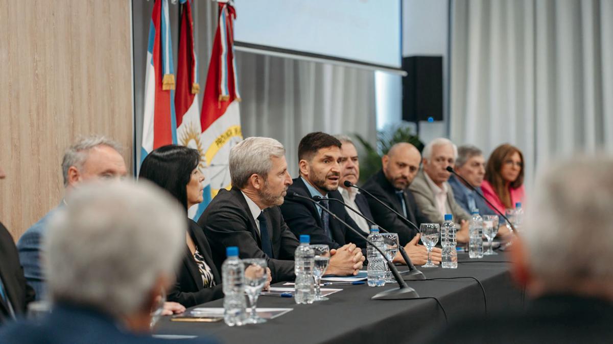 Los mandatarios provinciales participaron de la reunin de Gabinete Productivo de la Mesa Ejecutiva de la Regin Centro Foto X maxipullaro