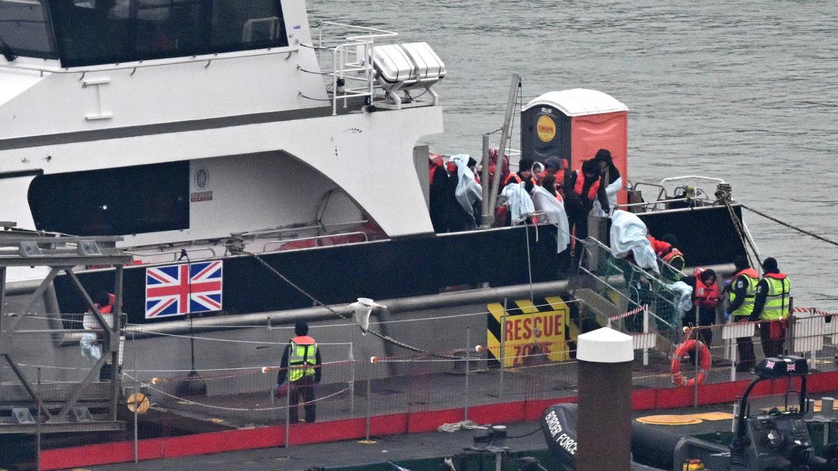 En enero la guardia costera britnica encontr inmigrantes ilegales en el buque Typhoon y lo llev al puerto de Dover en el sudeste de Inglaterra Foto AFP