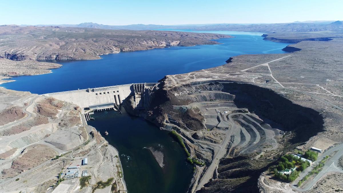 El complejo hidroelctrico Piedra del guila es una de las concesiones que deben ser renovadas Foto Argentinagobar