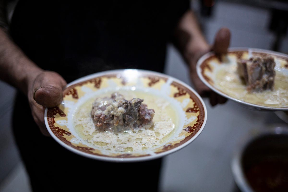 Aab gosht, un manjar de Cachemira y uno de los platos especiales que se sirven en el Hotel Dilbar.