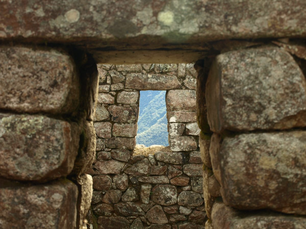 Las ventanas del Templo del Sol, minuciosamente diseñadas para celebrar el solsticio.