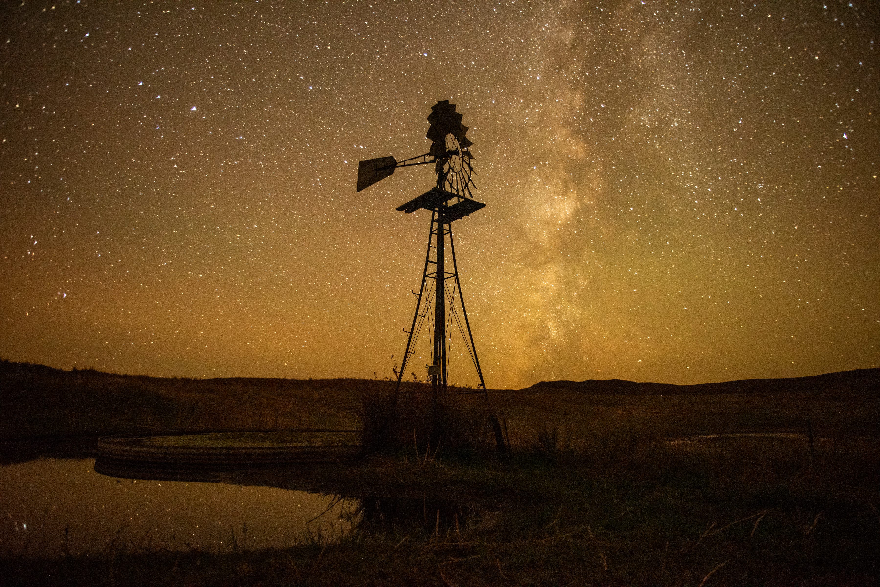 Millones de estrellas (y la Vía Láctea) iluminan el cielo durante la Nebraska Star Party anual.