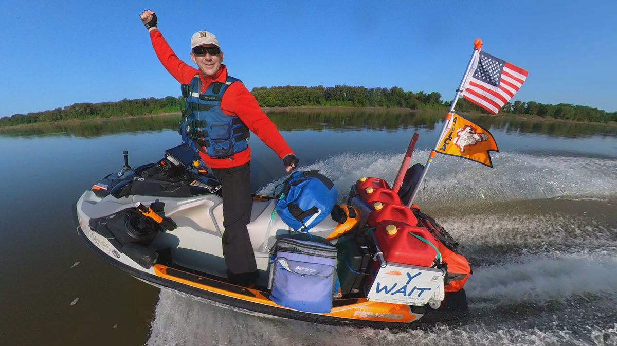 Mike Straub completó el Loop en un Sea-Doo en solo 91 días y luego escribió un libro sobre su viaje.