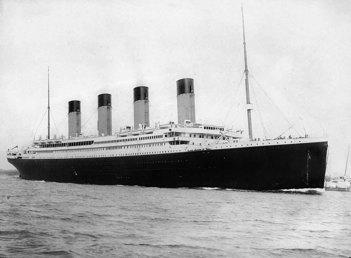 El RMS Titanic, que se hundió en 1912, es quizás el barco más famoso reclamado por el Atlántico Norte, conocido por sus difíciles condiciones.