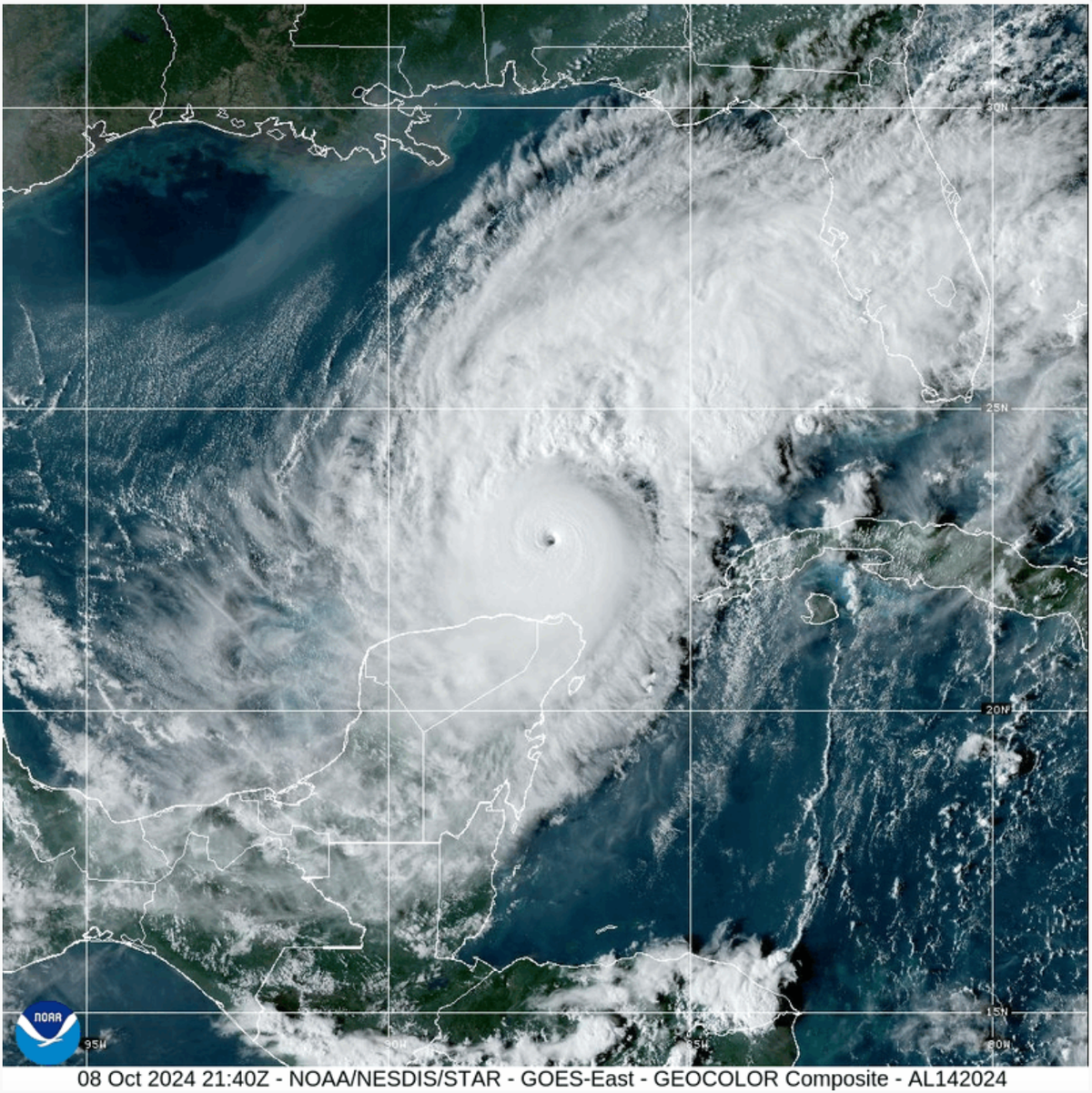 El huracán Milton, capturado aquí en una imagen de satélite el martes, se intensificó rápidamente en las aguas inusualmente cálidas del Golfo de México.