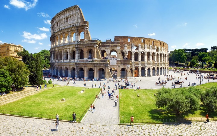 Miles de turistas viajarán Roma este año con motivo del Jubileo 2025. Foto: Shutterstock.