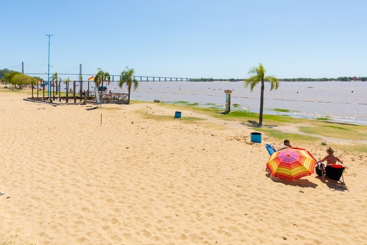 Las amplias playas son un gran atractivo cada verano. Foto archivo