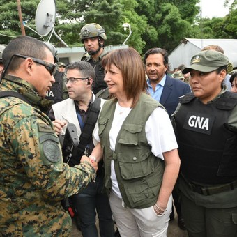 Bolivia busca subir la tensión por el alambrado de 200 metros en la frontera con Salta, que sumó el apoyo de Javier Milei