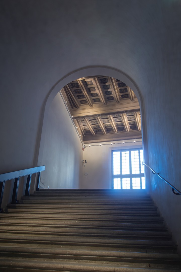 El legendario túnel elevado Corredor Vasari en los Uffizi, encargado por Cosme I de Médici en 1565, reabre sus puertas al público. Foto: gentileza.