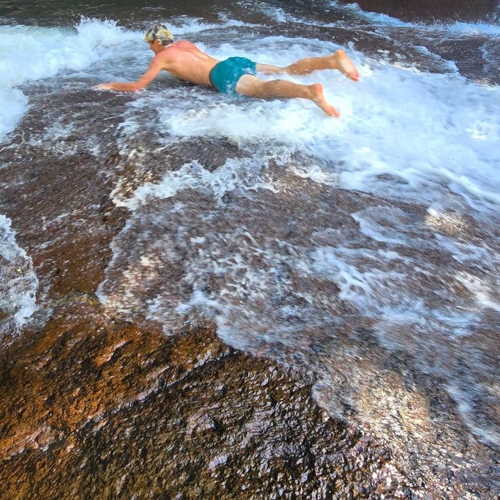 Las vacaciones de Juana Viale. Fotos: Instagram.