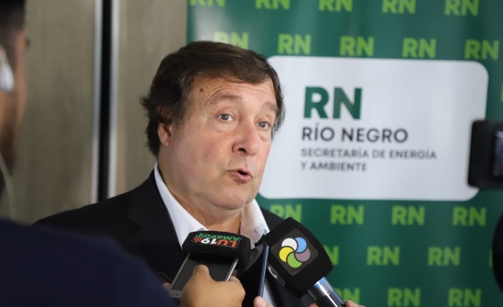 El gobernador de Río Negro, Alberto Weretilneck, pidió medidas de alivio fiscal y asistencia financiera para el sector frutícola.