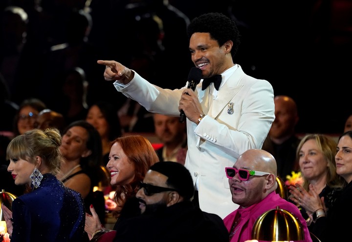 Trevor Noah será nuevamente el conductor de la gala de los premios Grammy. Foto: AP